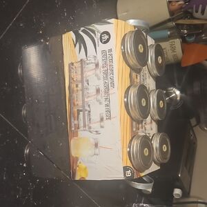 Mason Jar Drinking Glass Set with Lids